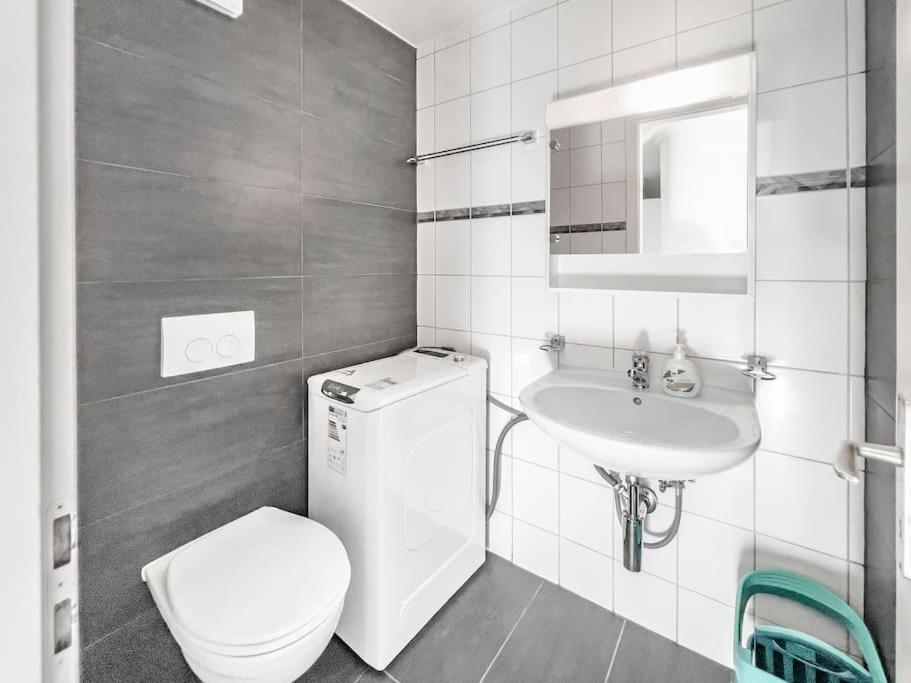 Apartment Chic 2 Bedroom Near Chillion Castle Veytaux